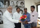 Sajjan Verma rewards Bhopal firefighter over saving a man a top 90mt tower