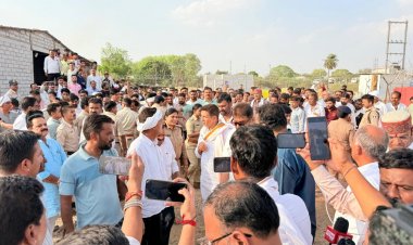 मप्र देवास में किसानों का अनाज़घर WareHouse बना बारूद का Illegal कारखाना!!